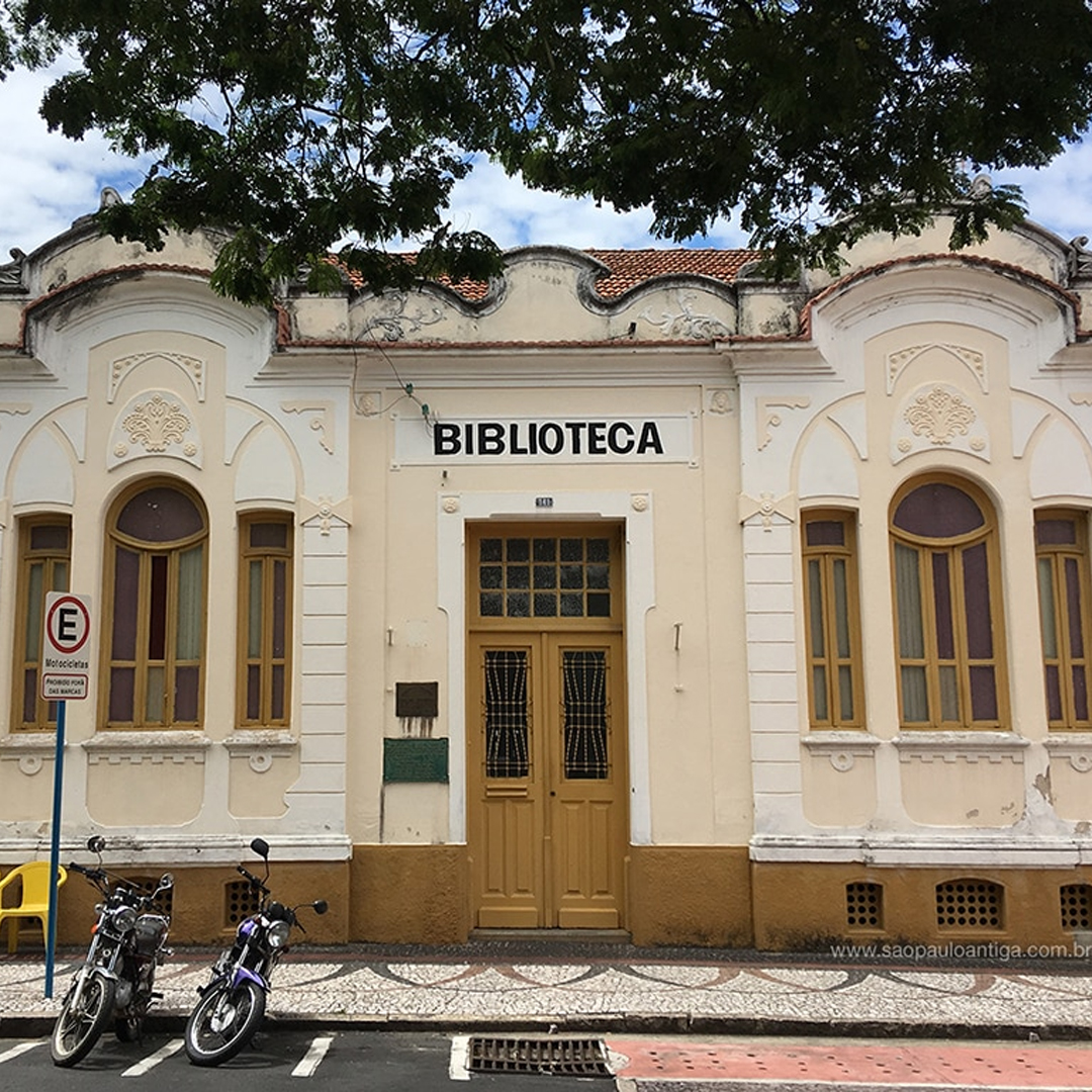 Biblioteca Municipal Carlos Ferreira